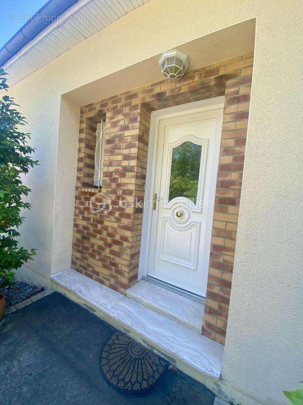 Maison avec sous-sol / 6 pièces - photo 2