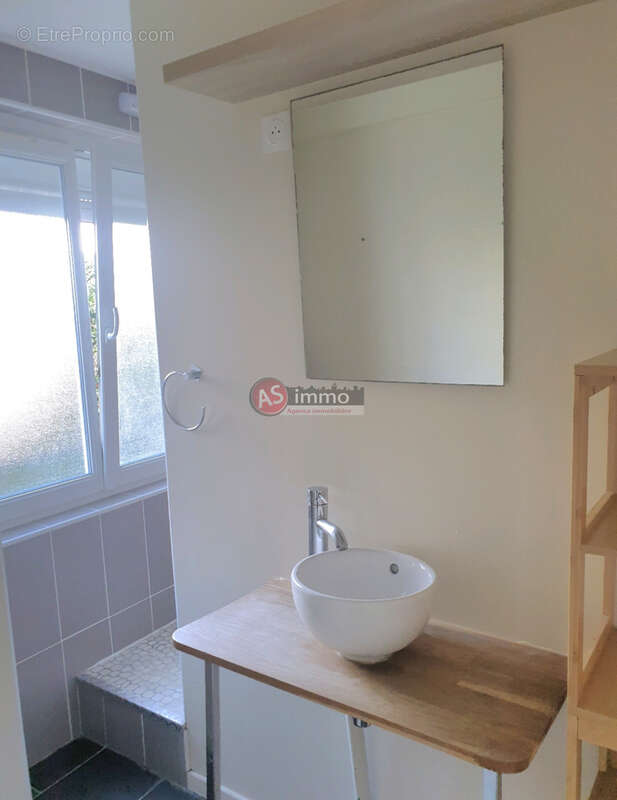 Appartement en duplex vendu meublé - 55.10 m2 hab. - photo 4