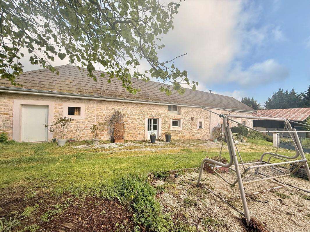 Maison à FLAGEY-LES-AUXONNE