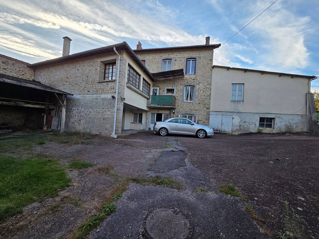 Maison à CHAMPNETERY