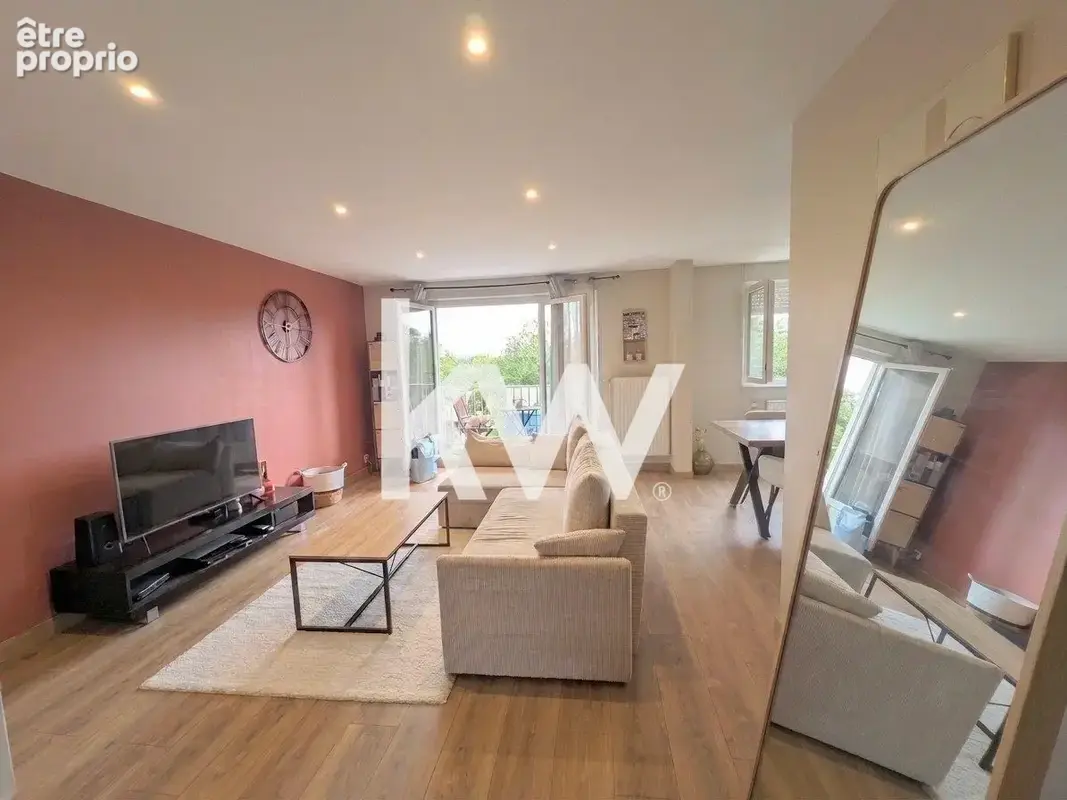 Appartement 3 pièces 64 m² à vendre à Saint-Etienne (42000) - photo 2