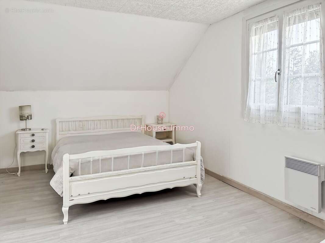 Maison 132 m² à Marigne-Laille  - photo 18