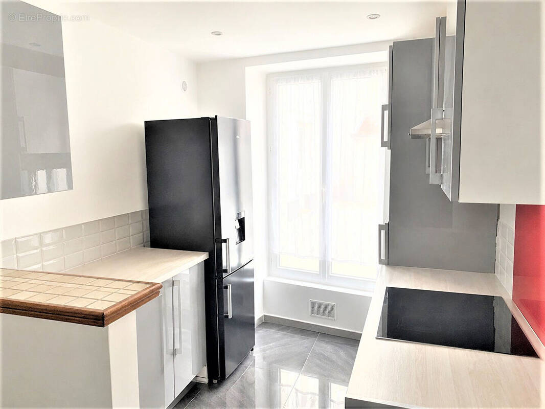 Appartement à LA GARENNE-COLOMBES