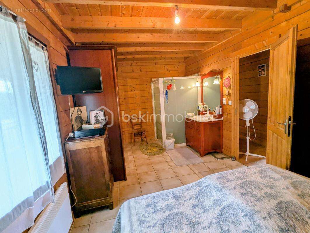 Maison 132 m² à Chamadelle  - photo 8