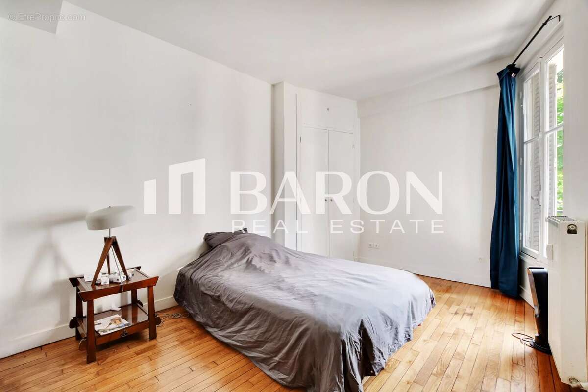 Appartement à PARIS-9E