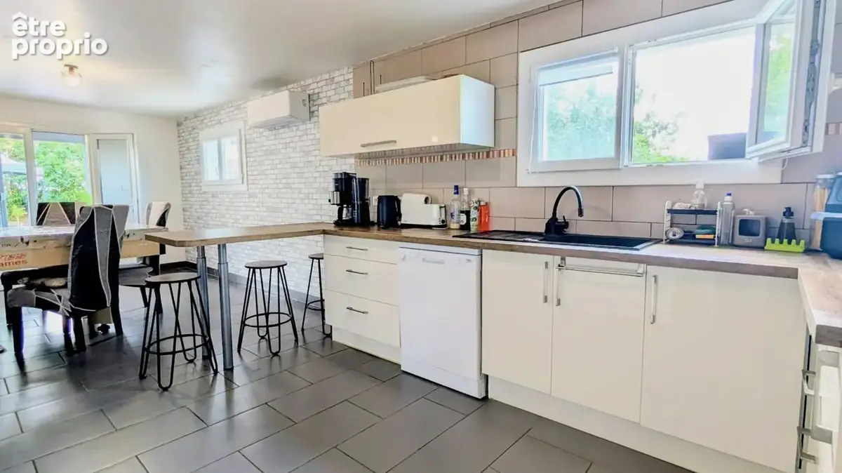 Châteaubernard – maison familiale de 174 m² – 5 chambres – terrain 950 m² – véranda chauffée – dpe c - photo 7