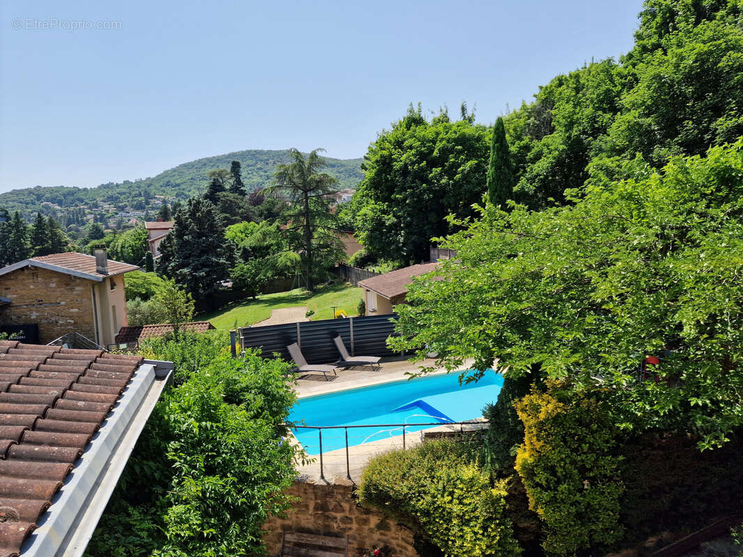 Maison à COUZON-AU-MONT-D&#039;OR