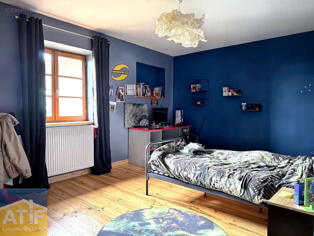 Maison à SAINT-JULIEN-D'ODDES