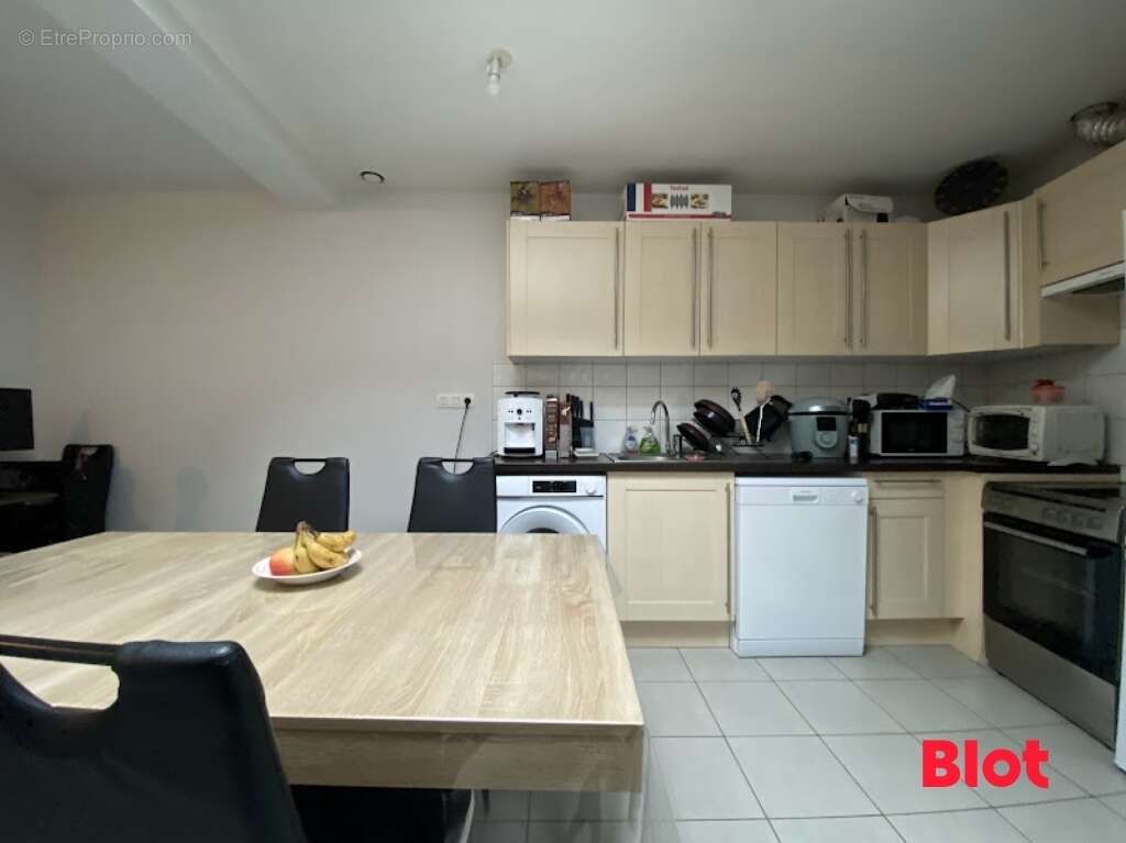 Appartement à JANZE