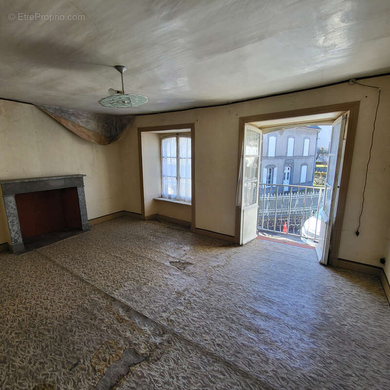 Maison à SAINT-SATURNIN