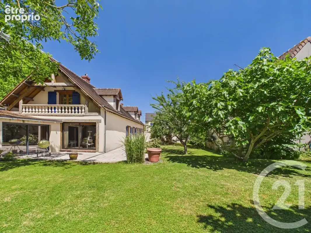 Maison 7 pièces 240 m² à vendre à Chartres (28000) - photo 2