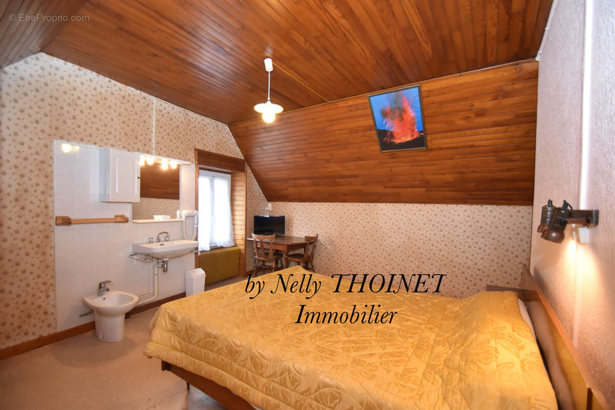 Commerce à PICHERANDE