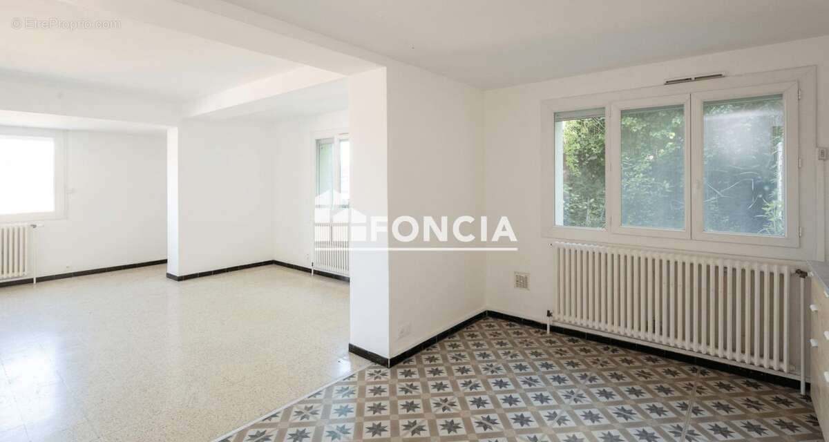 Appartement à TOURNON-SUR-RHONE