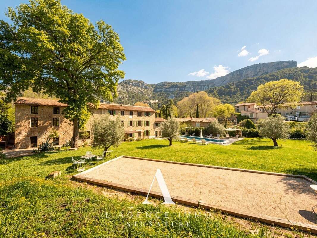 Maison à FONTAINE-DE-VAUCLUSE