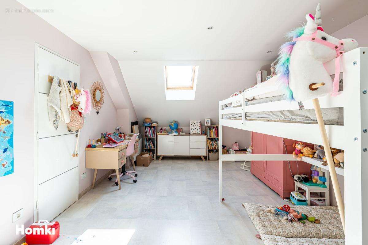 Maison/Villa T5 de 165 m2 à La Chapelle-Saint-Mesmin 45380 - photo 15