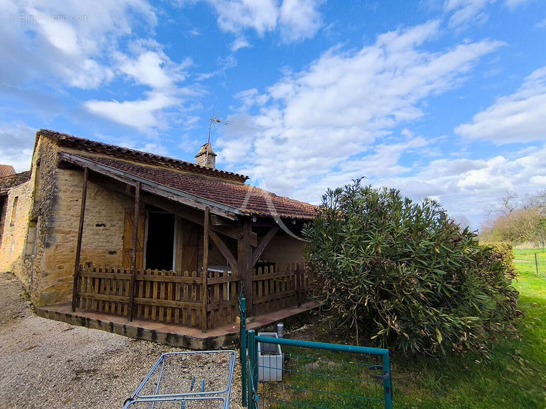 Maison à FRAYSSINET-LE-GELAT