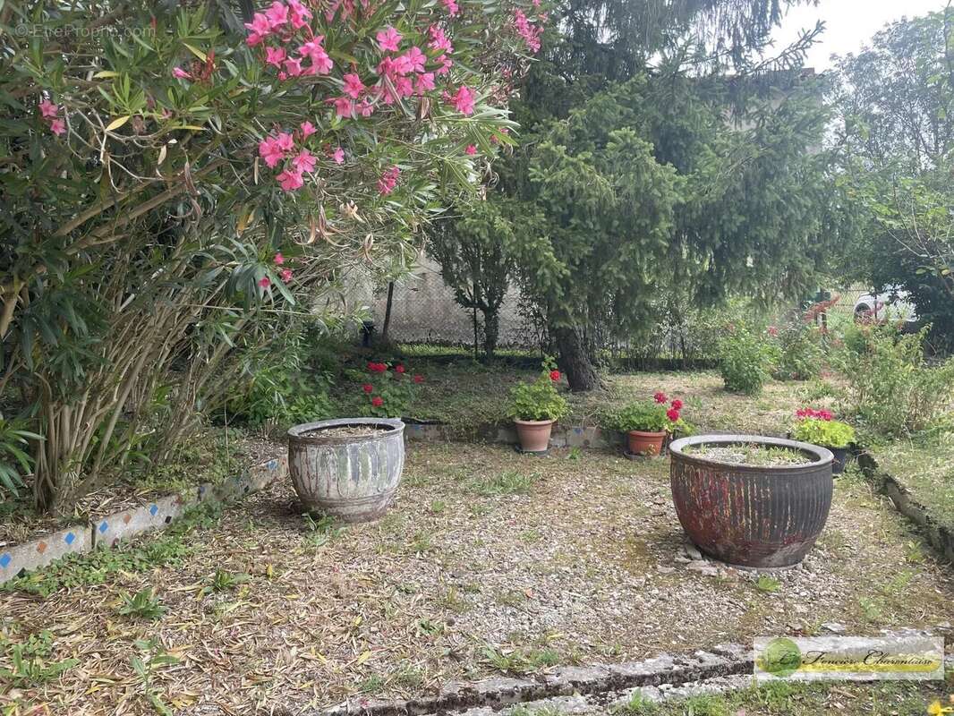 Maison 103 m² à Verdille  - photo 9