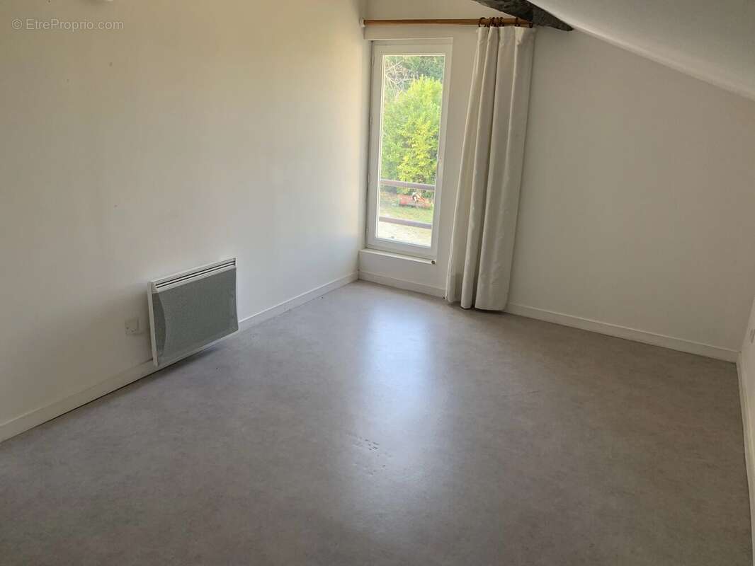 Maison à SAINT-ASTIER