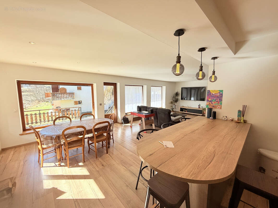 (73) LES BOTTIÈRES / Sublime propriété - Jolie vue - Double garage - 3 chambres - photo 7