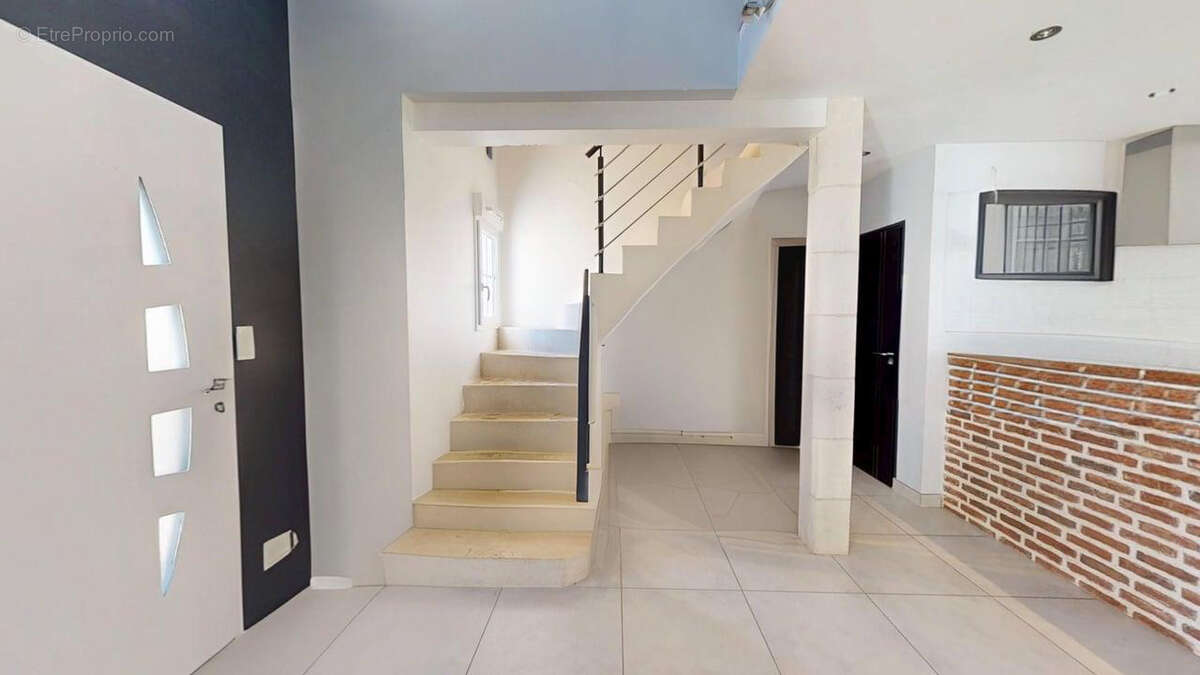 Maison à CANDE-SUR-BEUVRON