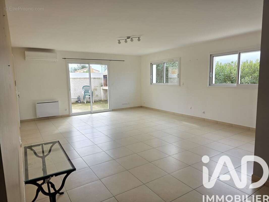 Photo 2 - Maison à GINESTAS