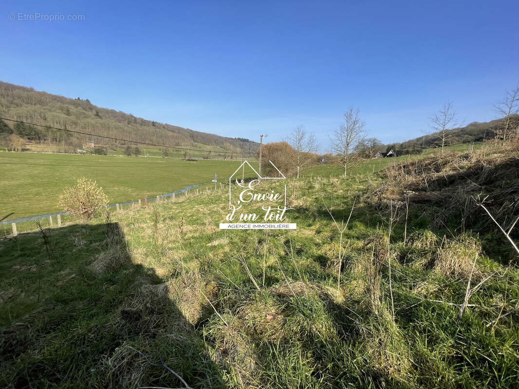 Terrain à MONTVILLE