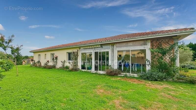 Maison à PEYREHORADE