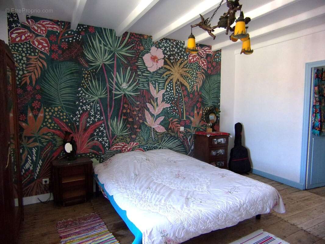 Maison à CHEF-BOUTONNE