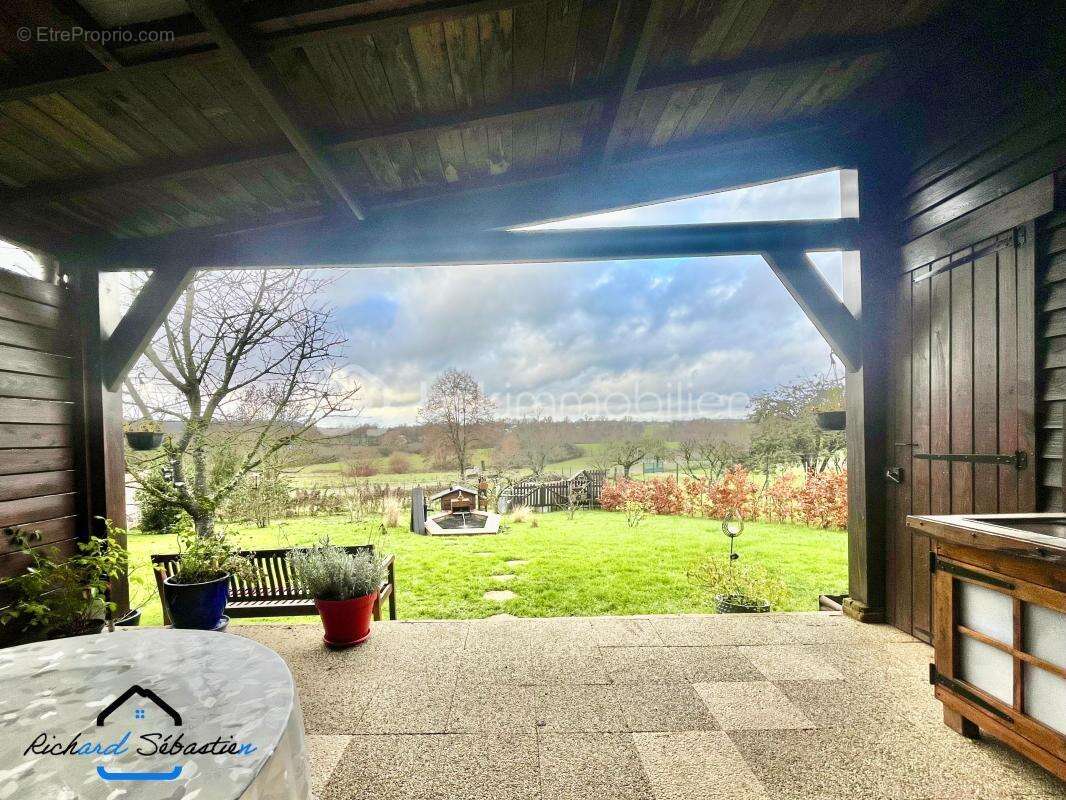 Maison à POIX-TERRON