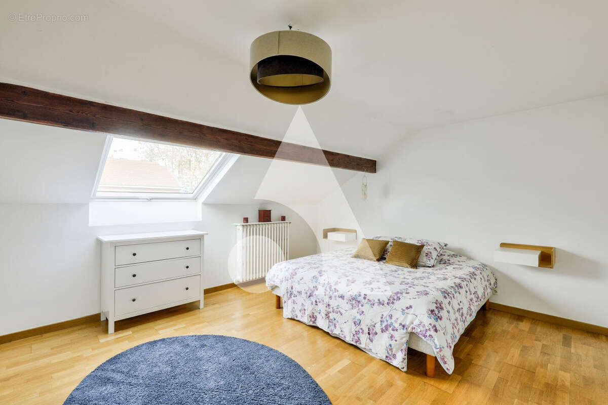 Maison à LA COURNEUVE