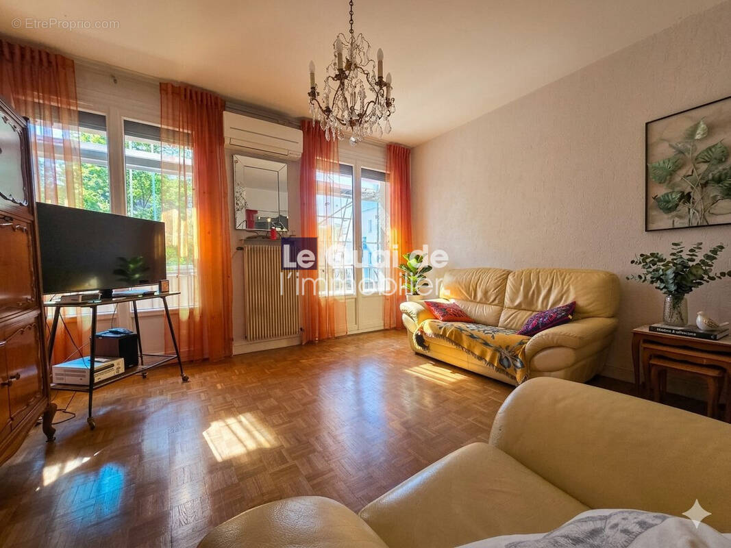 Appartement à SAINT-EGREVE