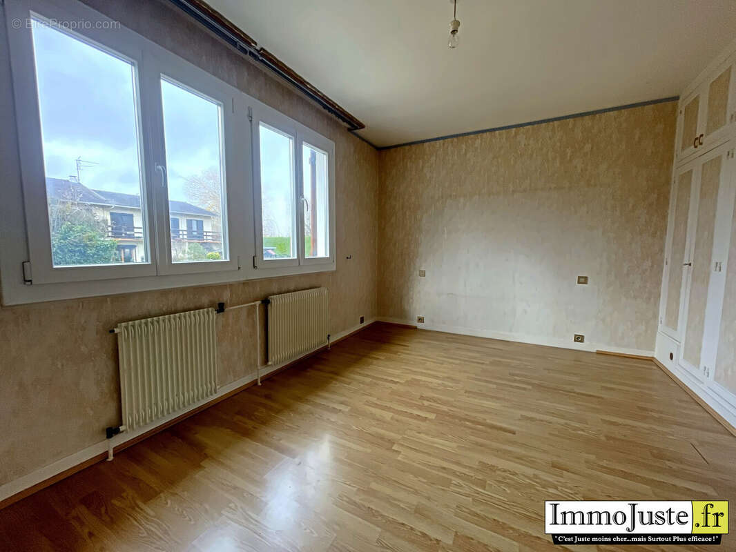 Maison à MAGNY-LES-HAMEAUX