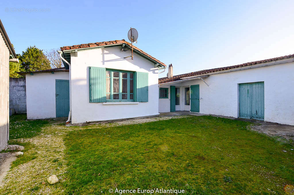 Maison à LES MATHES