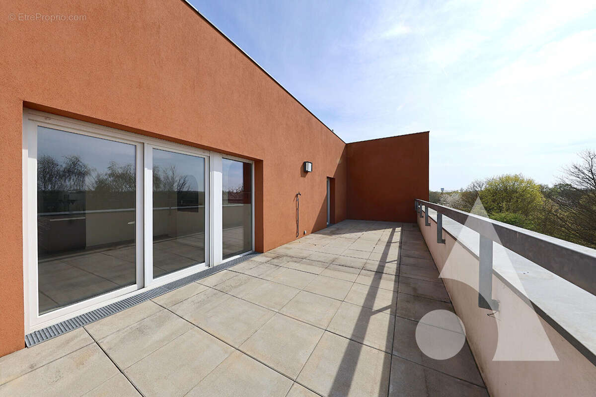 Appartement à MOISSY-CRAMAYEL