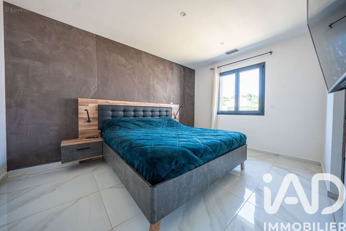 Photo 7 - Maison à SAINT-ETIENNE-DE-FONTBELLON