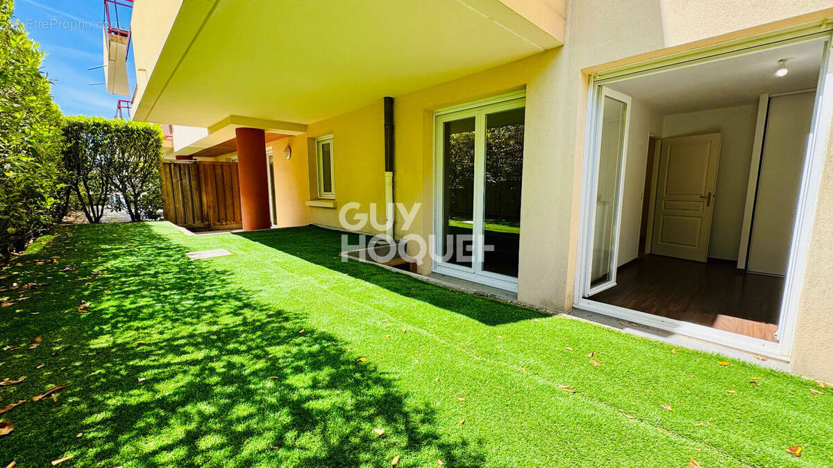 Appartement à CRUSEILLES