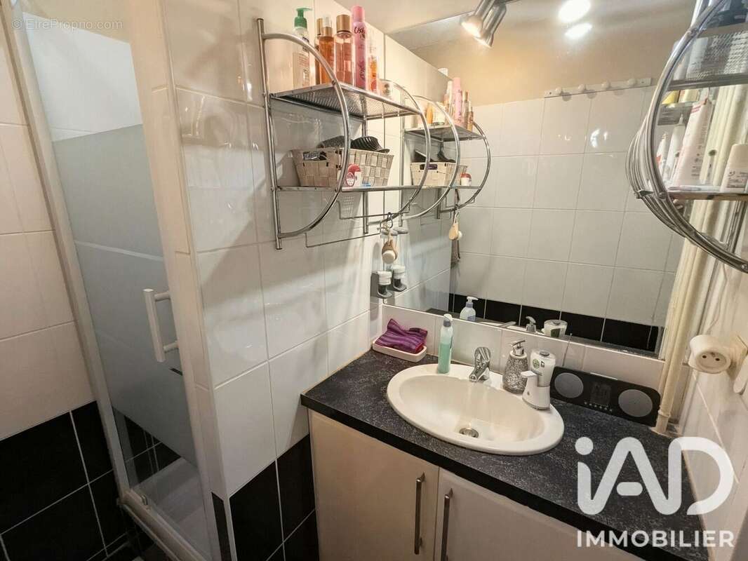 Appartement 60 m² à Villars  - photo 9