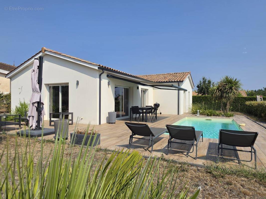 Maison à BUDOS