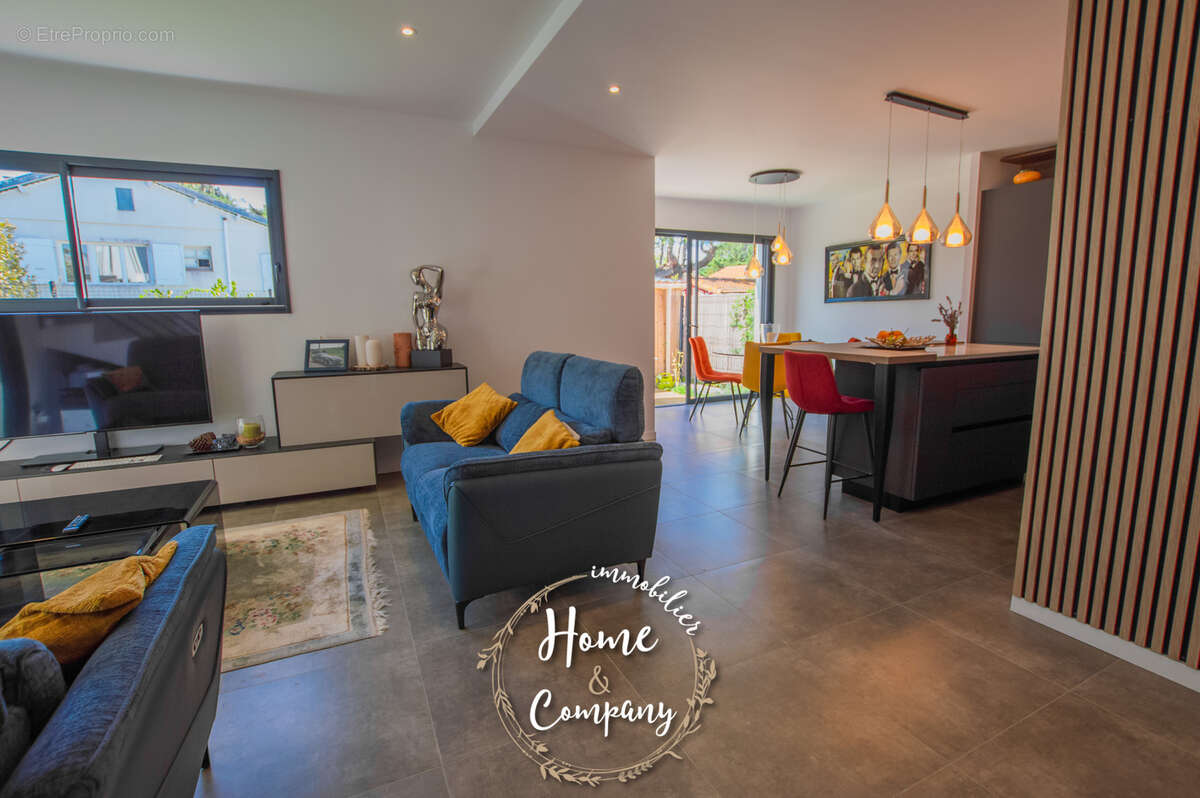 Maison à VAUX-SUR-MER