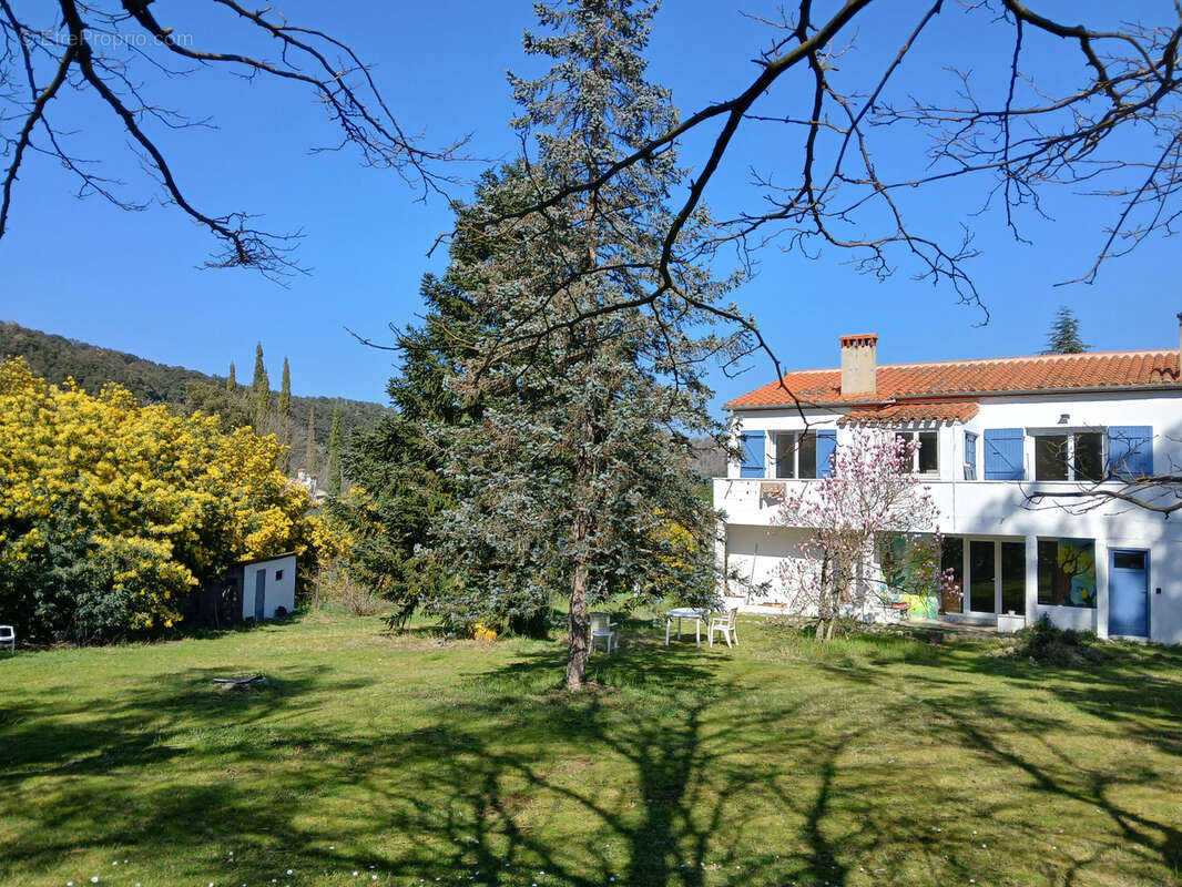 Maison à REYNES