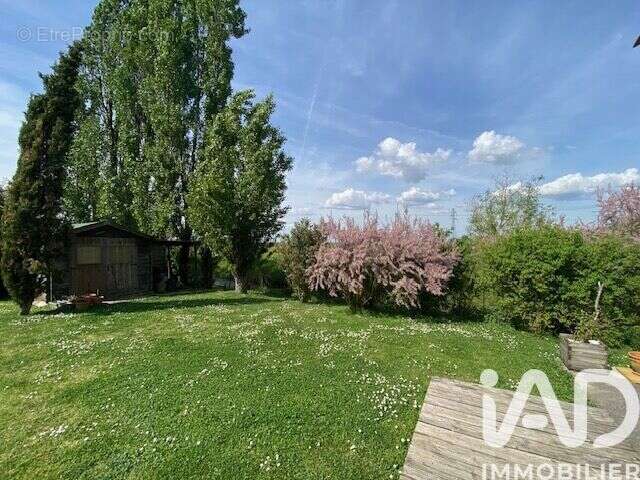 Photo 2 - Maison à CHAMPAGNE-LES-MARAIS