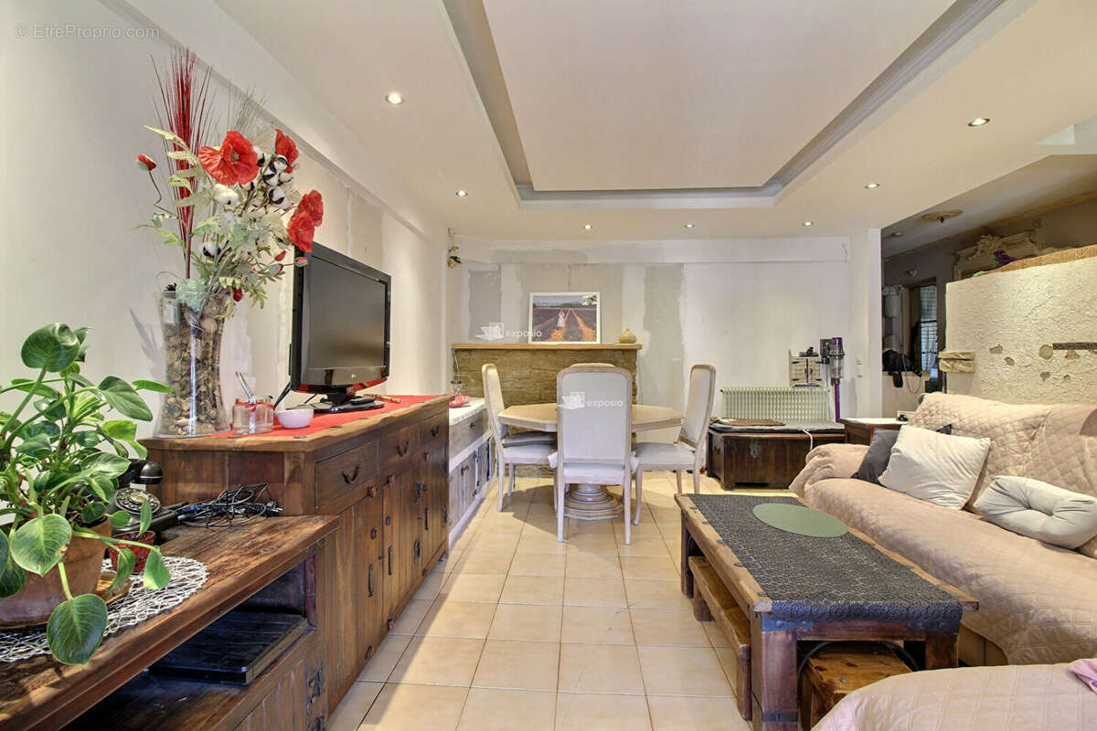 Appartement à MANDELIEU-LA-NAPOULE