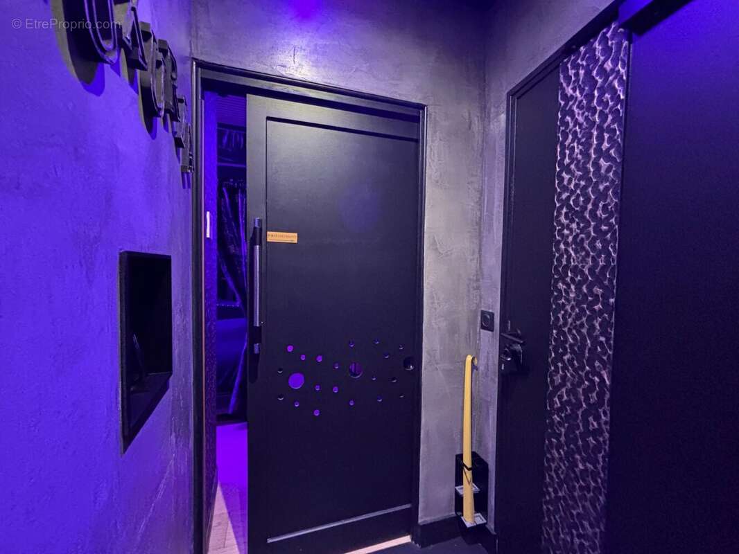 Le Cannet - Studio aménagé en loveroom - idéal investisseur - photo 7