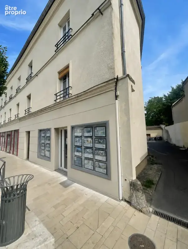 Photo Commerce à Montgeron au prix de 320 000€