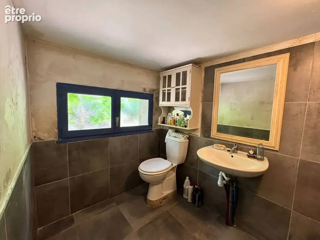 Propriete  sur 2, 7 hect de prairie, maison + dependances - photo 9