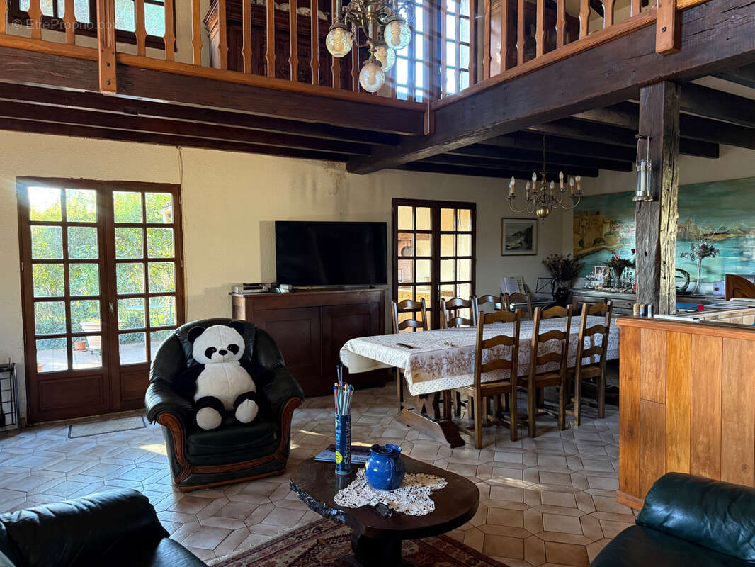 Maison à MONDAVEZAN