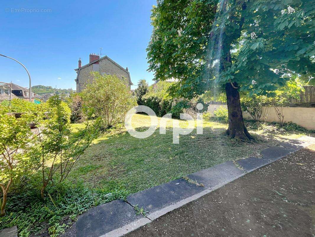 Appartement à BRIVE-LA-GAILLARDE