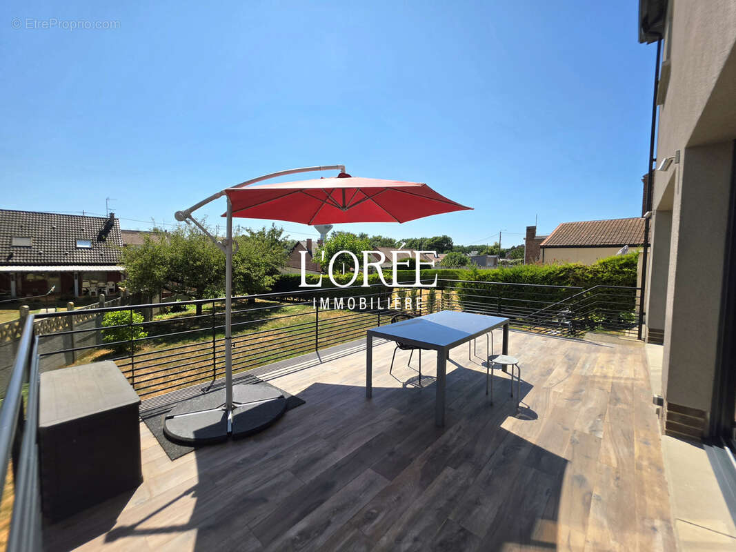Maison contemporaine 130 m2 - 3 chambres - 1 bureau - Garage - Jardin - photo 4