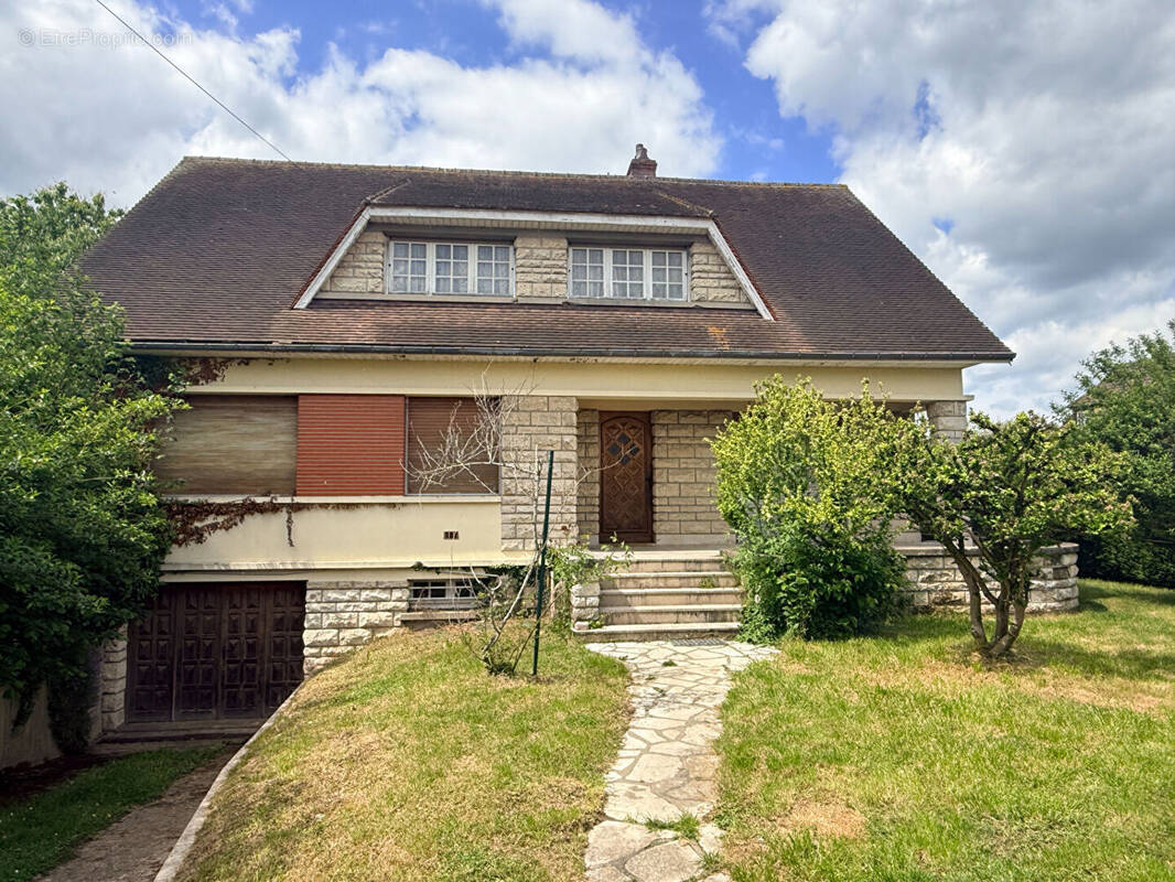 Maison à TILLE