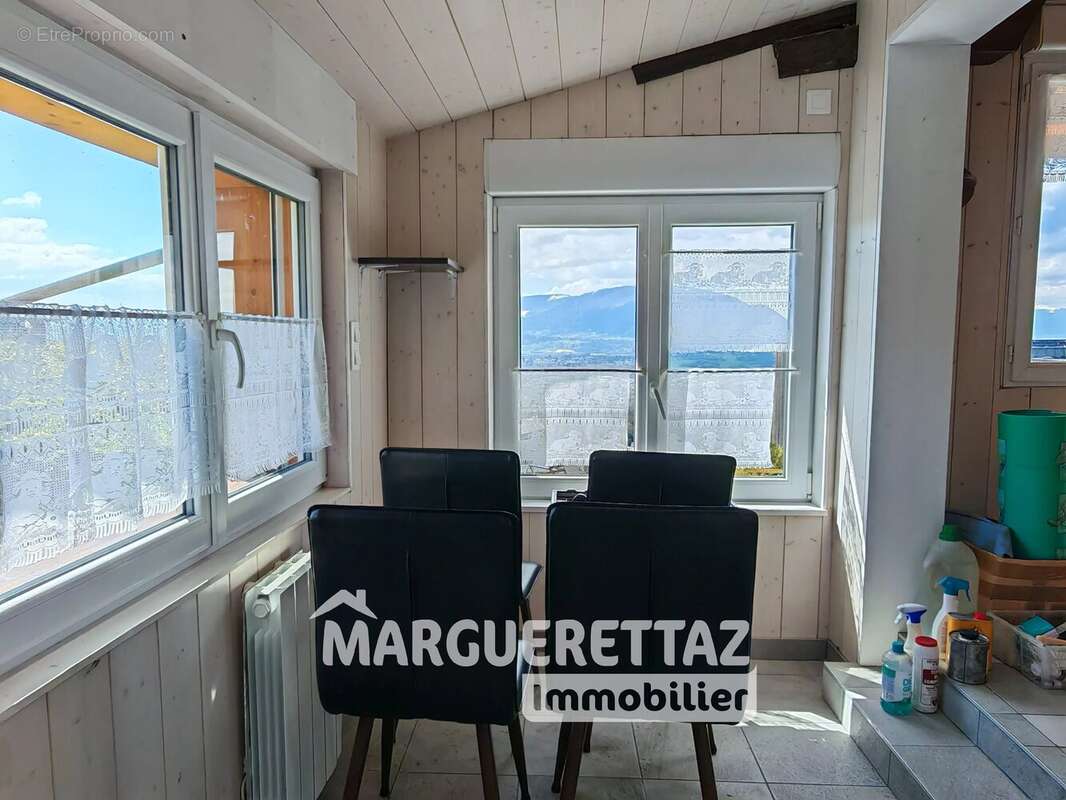 Appartement à CRANVES-SALES